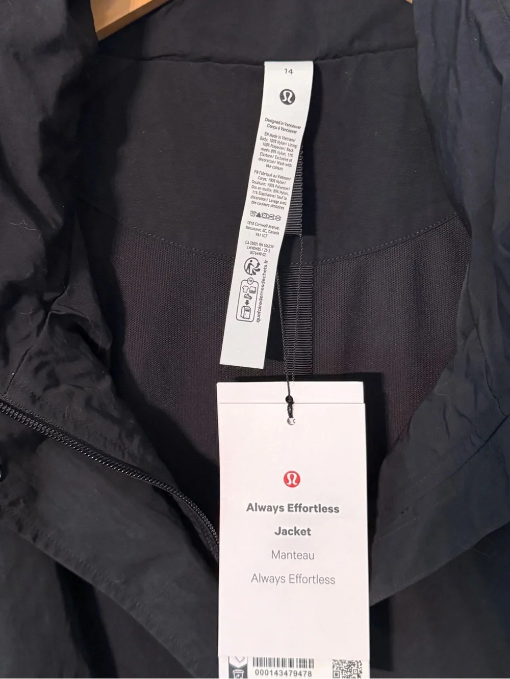 lululemon athletica lightweight windbreaker